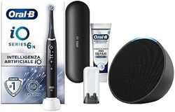 Oral-B regala Alexa Echo Pop, Spazzolino Elettrico Ricaricabile iO6 & Alexa Echo Pop, Intelligenza Artificiale, 1 Spazzolino con Custodia + 1 Dentifricio Gengive & Smalto Repair, Classico 75ml