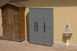 Dmora - Armadio da esterno Bilzen, Mobile outdoor, Armadio balcone multiuso, 100% Made in Italy, Grigio e Nero, Finitura quadri, 102x37h163 cm