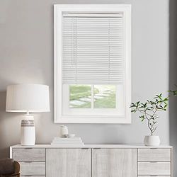 Achim Home Decor Mini Stores sans Fil filtrant la lumière pour fenêtres d'intérieur – 86,4 cm de Large, 162,6 cm de Long, Taille des Lattes de 2,5 cm – Blanc Perle – Stores de fenêtre sans Fil GII
