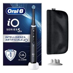 Oral-B Spazzolino Elettrico Ricaricabile iO 5N Nero, 1 Spazzolino Elettrico, 1 Testina, Pochette, io 5 Per Una Pulizia Denti Efficace, Sensore di Pressione, Gengive Protette