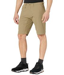 Fjallraven Abisko Lite Shorts M, Pantaloncini Uomo, Verde Oliva Chiaro, 44