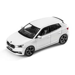 Skoda 6VA099300S9R Fabia A07 modelauto 1:43 miniatuur, maanwit