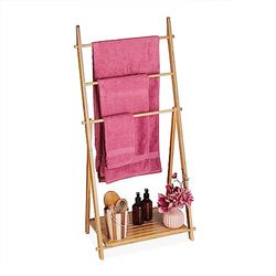 Relaxdays Escalera Estante Toallero de Pie Bambú, 3 Brazos, 1 Balda, 110 x 53 x 31,5 cm, Plegable, Colgador Toallas Baño y Aseo, Natural, 110 x 53 x 31.5 cm