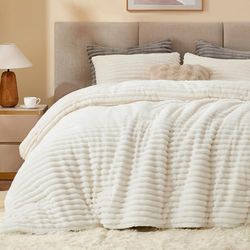 BEDELITE Parure de lit en Polaire Super Douce et Chaude pour l'hiver avec 2 taies d'oreiller - Blanc