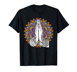 Pose de yoga y meditación mano tatuada hamsa Sukhasna Camiseta