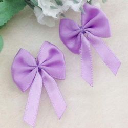 1 Fiocco in raso lilla applique tessuto satin decorazione fiocchetto già pronto applicazione