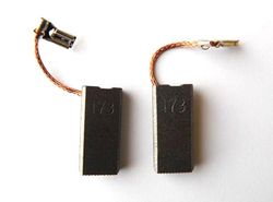 Makita 195483-8 Balai charbon pour aspirateur de poussière modèle CB173
