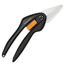 Fiskars Forbici multiuso, Lunghezza: 20,8 cm, Lame in acciaio di alta qualità, Nero/Arancione, SingleStep, SP28, 1000571