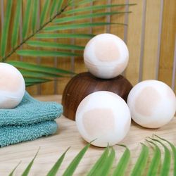 French Tendance - Bomboletta da bagno in schiuma - Rilassamento Rilassante - Regalo Donna - Benessere - Profumo di cocco - Bicolore - 1 x 120 gr - Atmosfera Aromatherapie