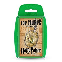 Top Trumps Harry Potter and the Deathly Hallows Part 1 Specials Card Game, play with Harry, Ron, Hermione, Dumbledore, Hagrid and Voldemort, gift and Toys for Boys and Girls Aged 6 plus