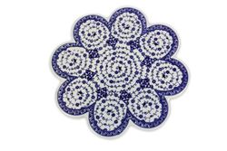 FLOWERSHAPED TRIVET IN HANDPAINTED CERAMIC