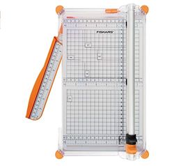 Fiskars Grote papiersnijder, papiersnijmachine, A4, met rolsysteem, inclusief vouwmes en snijmes, SureCut Plus, 1020504