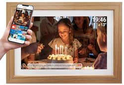 Denver PFF-1543LW - Cadre Photo numérique Wi-FI - Écran Tactile IPS Full HD de 15,6 Pouces - Logiciel FRAMEO intégré - Partage sans Fil - Fonction minuterie - Cadre en Bois Clair