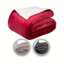 Komfortec Cuddly Blanket 220 x 240 cm, Oeko-Tex Certified Fluffy Fleece Blanket, Warm Sherpa Sofa Throw, Thick Sofa Blanket, Burgundy