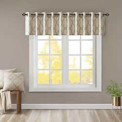 Madison Park Saratoga Rideau de fenêtre filtrant la lumière chantournée Impression 1 Panneau à œillets Drapes/cantonnière pour Salon, Chambre à Coucher et dortoir, 50 x 18, Beige