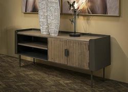 Dmora Mobile Porta TV Berlingo, Credenza da Soggiorno, Armadio Basso per TV, Base Parete attrezzata, 150x42 h58 cm, Grigio e Marrone