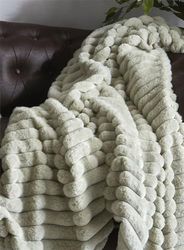 MANTA PELO LINEAS GRUESASVERDE 130X170 CMS. 130x4x170 cms