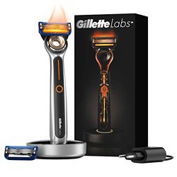 Gillette Labs RASOIO UOMO, Rasoio a Mano Libera Riscaldato, 2 Lamette da Barba (da 5 Lame), Comfort Ottimale, Rasatura Profonda con Tecnologia FexDisc Kit Viaggio Idea Regalo Uomo