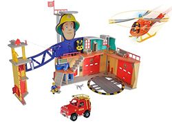 Simba 109252613 – Mega XXL brandman Sam Station – brandstation med helikopter Wallaby, 4 x 4 brandbil (röd) och figurer från Sam, Tom & Penny, leksak för barn från 3 år