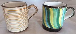 TAZZE (SET 2 PEZZI) IN CERAMICA DI VIETRI DIPINTE A MANO, ALTEZZA CM. 10, DIAMETRO CM. 8 BICCHIERE LATTE CAFFE’ AMERICANO THE’ CIOCCOLATA ACQUA MADE IN ITALY