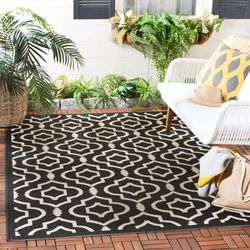SAFAVIEH Tapis Géométrique pour Salon, Salle à manger, Chambre à coucher - Imperméable à l'eau - Courtyard Collection, Tapis à poil court, Noir et beige, 122 X 170 cm