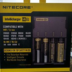 Nitecore Cargador de batería de Ion de Litio Intelli Charge i4eu [Clase energética A]