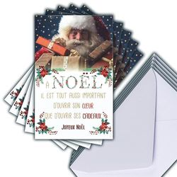 Set van 5 Kaarten Vrolijk Kerstfeest Glanzend Rood + 5 Witte Enveloppen Formaat 14 x 9 cm - Kerstman Magie Feestdagen Cadeaus voor Kleine en Grote Kinderen Hart Generositeit Poinsettia Rode Bessen