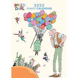 2023 Muurkalenders door Portico Designs (Roald Dahl A3 Familiekalender C23075)