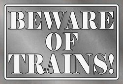 Schatzmix Beware of trains graues metallskylt 20 x 30 cm väggdeko tennskylt plåtskylt, plåt, flerfärgad