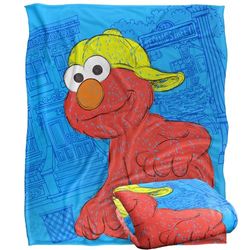 Sesame Street Blanket, 152 x 127 cm Big Elmo On The Street Silky Touch Super Soft Throw Blanket