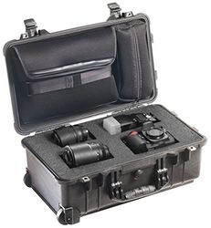 PELI 1510-008-110E 1510LFC Mala de viagem impermeável com capa removível para portátil, IP67 estanque, 27L de capacidade, fabricada nos EUA, com espuma personalizável, cor preta