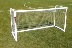 POWERSHOT® Foot Pro 2,4 m x 1,8 m - tillverkad i Tyskland - 2 års garanti och kan installeras året runt! (med bärväska)