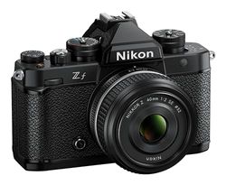 Nikon Zf + Z 40mm f/2 SE + SDXC 128GB, Fotocamera Mirrorless, Full Frame, 24,5 MP, Monitor Angolazione Variabile, Nero [Nital Card 4 anni]