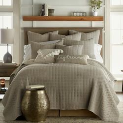 Levtex Home - Mills Waffle - Juego de edredón matrimonial/Queen - gofre de algodón Gris Pardo - Tamaño del edredón (88 x 92 Pulgadas), tamaño de la Funda (26 x 20 Pulgadas)