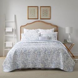 Laura Ashley Amberley Soft Chic Conjunto de edredão-100, respirável e leve, roupa de cama reversível, pré-lavagem para maior suavidade, algodão, SPA azul, casamento