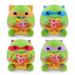 Snackles ZURU Teenage Mutant Ninja Turtles Edition od ZURU, 13 cm, pluszowa, puszysta, miękka, 13 cm duży Teenage Mutant Ninja Turtles pluszowa zabawka z akcesoriami do pizzy.