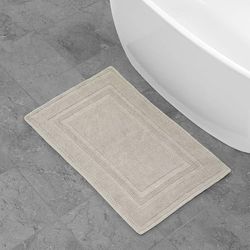 Jean Pierre – Tapis de Bain Stonewash Racetrack | Coton | Décoration de Salle de Bain de qualité supérieure | Lavable en Machine | Très Absorbant | Mesure 53,3 x 86,4 cm | Gris Taupe