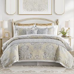 CROSCILL Set copripiumino king size, lussuoso, in ciniglia jacquard, con medaglione floreale, in twill di microfibra, per letto king size, copripiumino oversize per letto king size, 2 federe e