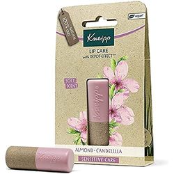 Kneipp, Bálsamo Labial Sensitive Care, Reparador, Protector e Hidratante de Labios con Efecto Prolongado, 100% Natural, con Aceite de Almendras y Cera de Candelilla, Aroma a Almendra