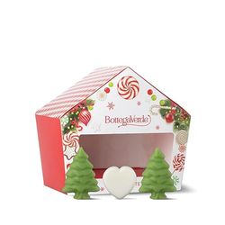 Bottega Verde - Confezione Regalo con 3 Saponette Profumate, 2 a Forma di Albero e 1 a Forma di Cuore, in un Cofanetto Festivo, Idea Regalo