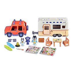 Bluey - Set Family Cruiser + Campervan, Playset per auto della famiglia caravan, con 3 figure, 10 accessori e adesivi decorativi, 3 anni famosi (BLY53000)
