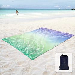 Solbelyst silkeslen mjuk 106 x 205 cm boho sandbeständig strandfilt sandbeständig matta med hörnfickor och nätväska för strandfest, resor, camping och utomhusmusikfestival, blå violett havsgrön