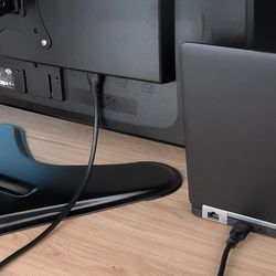 Brightium HDMI-2.0-kabel 4K bij 60 Hz, 18 Gbit/s, CCS, zwart, 1 m, ideaal voor high-definition verbindingen tussen multimedia-apparaten.
