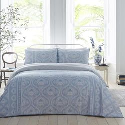 Appletree - Blue Delftware Duvet Cover - Super King Bedding Size (260 x 220cm) - 100% Cotton Sateen - Piped Edge - 2 Pillowcases - Damask Duvet Cover in Blue - Blue Bedding/White Bedding