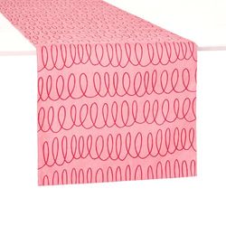 kate spade new york in The Loop & Joy Dot 100% Cotton Reversible Table Runner, Machine Washable, Rose Pink/Red, 15" x 72"