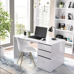 Dmora Lagoni Desk, Multipurpose Office or Bedroom Desk, Linear Study Table with 2 Drawers and 1 Door, 139 x 60 x 75 cm, White