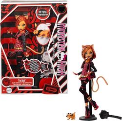 Monster High Boo-riginal Creeproduction - Toralei, bambola da collezione con diario, piedistallo e tigrotto dai denti a sciabola Sweet Fangs inclusi, giocattolo per bambini, 6+ anni, HYV91