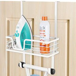 KES Support de Planche à Repasser à Poser au-Dessus de la Porte, sans perçage, Support de Planche à Repasser Blanc avec Panier en métal et Crochets réglables, HIR500B-WH