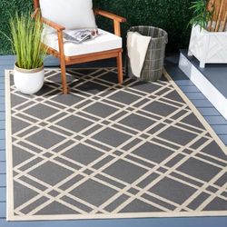 SAFAVIEH Tapis Géométrique pour Intérieur et extérieur - Imperméable à l'eau - Courtyard Collection, Tapis à poil court, Anthracite et beige, 122 X 170 cm