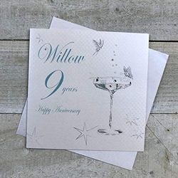 White Cotton Cards BD109C Coupe Glass 'Happy Anniversary 'Willow' 9 lat' ręcznie robiona karta rocznicowa, biała